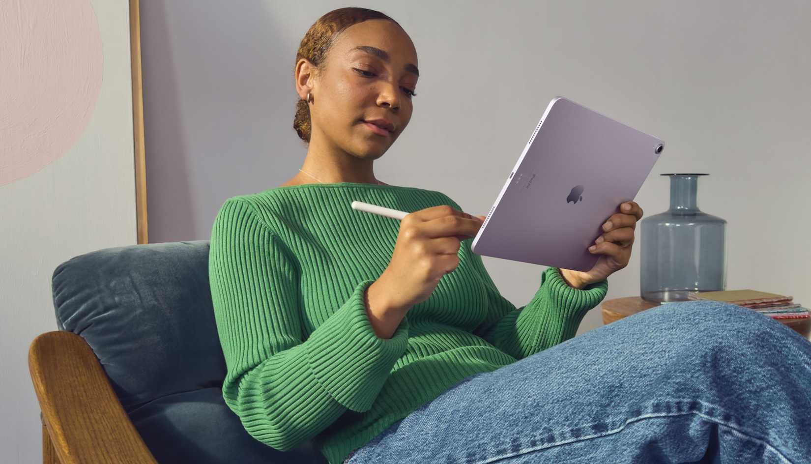 11-Inch vs. 13-inch iPad Air: Which One Should You Buy?