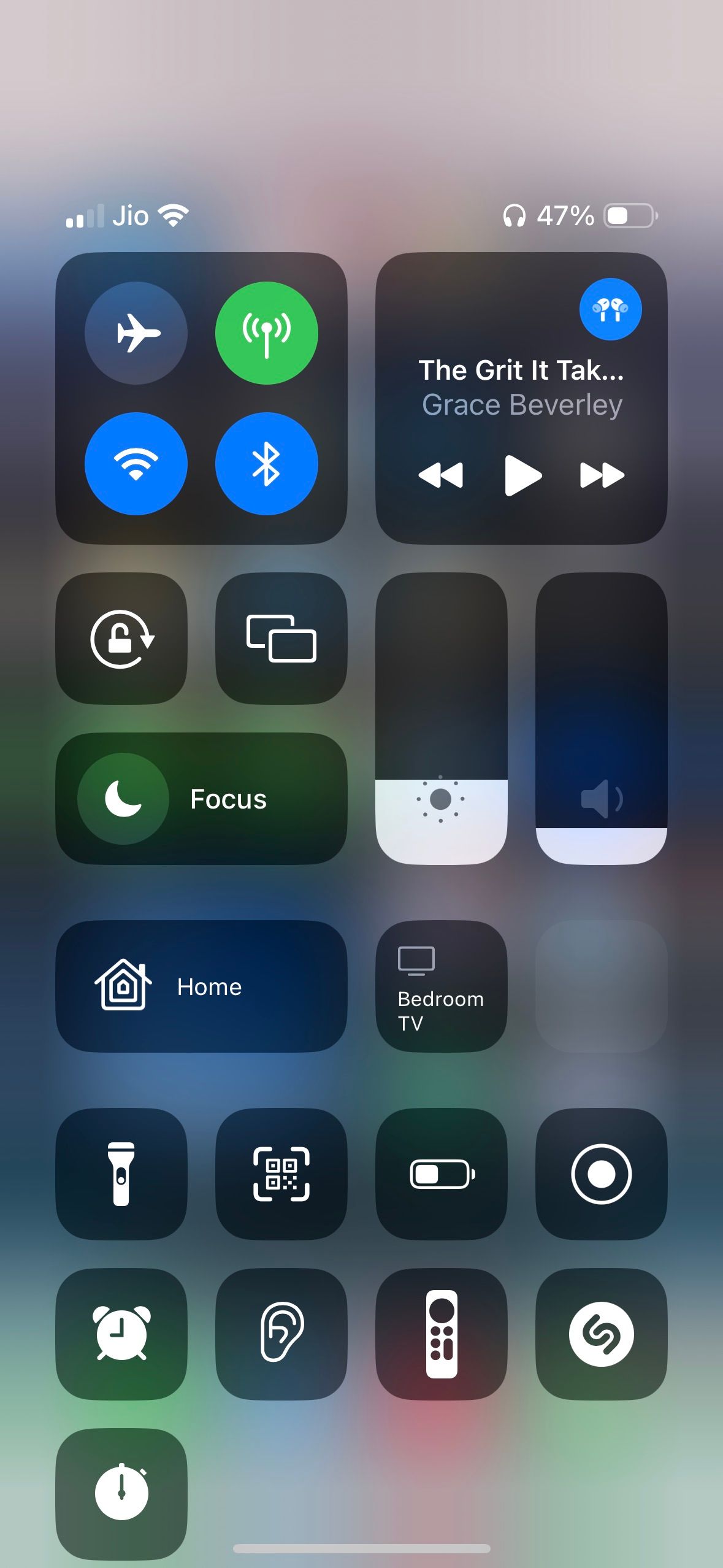 What Is Apple AirPlay? How to Mirror on iPhone and Mac
