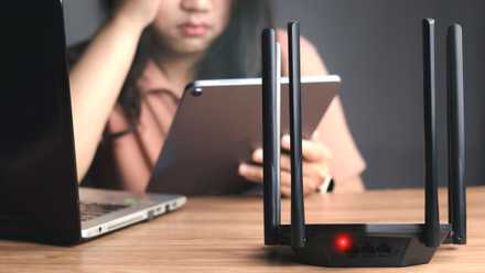 Wi-Fiルーターに赤いエラーランプが表示される