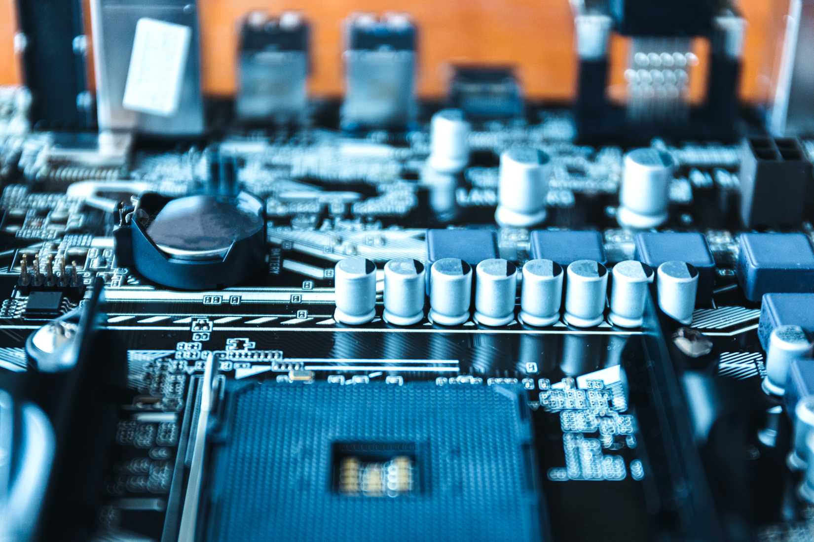 Cpu Cmos Here's What Your Computer's CMOS Battery Does and How to Replace a Dead One