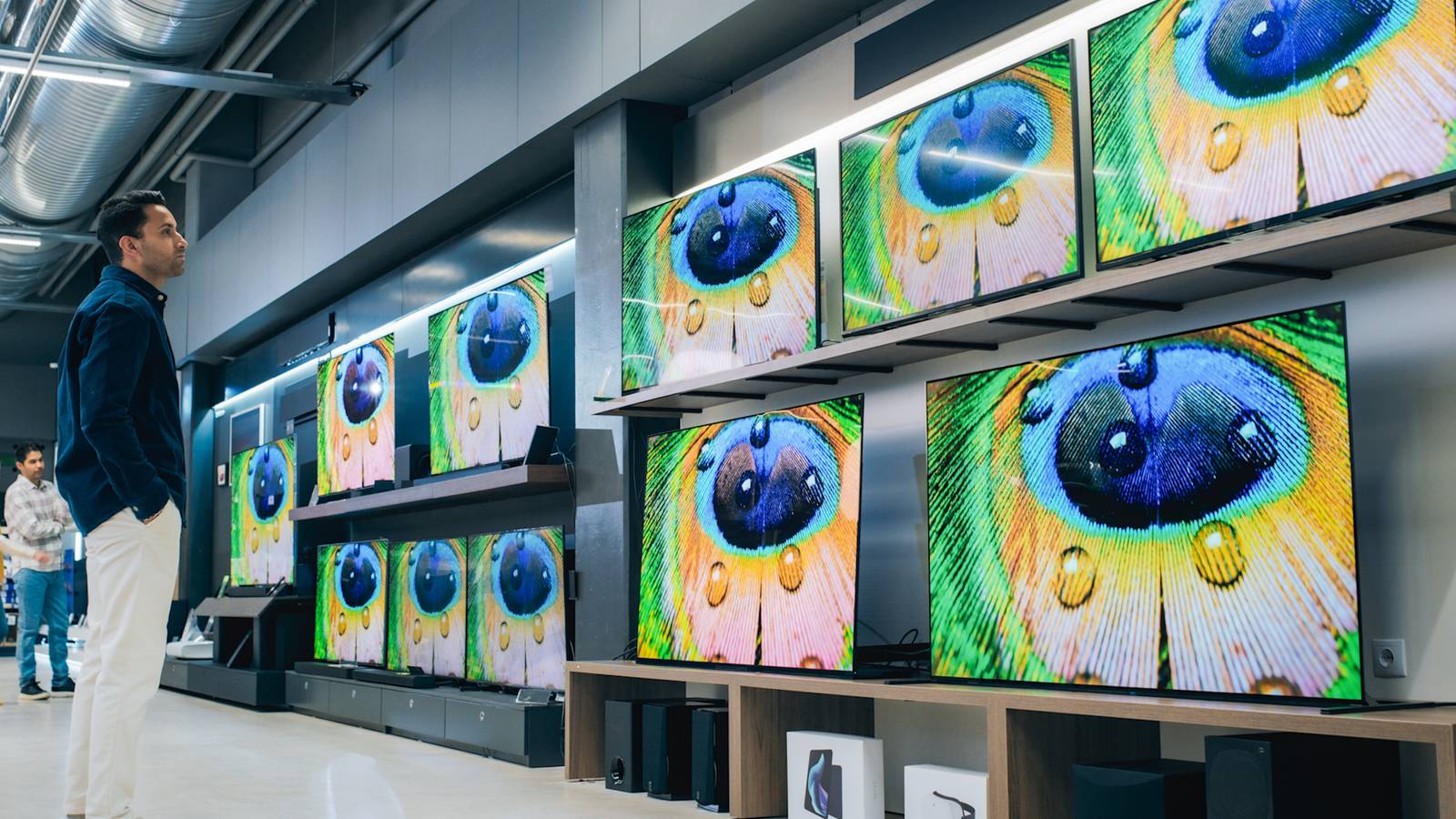 When Is the Best Time to Buy a New Smart TV?