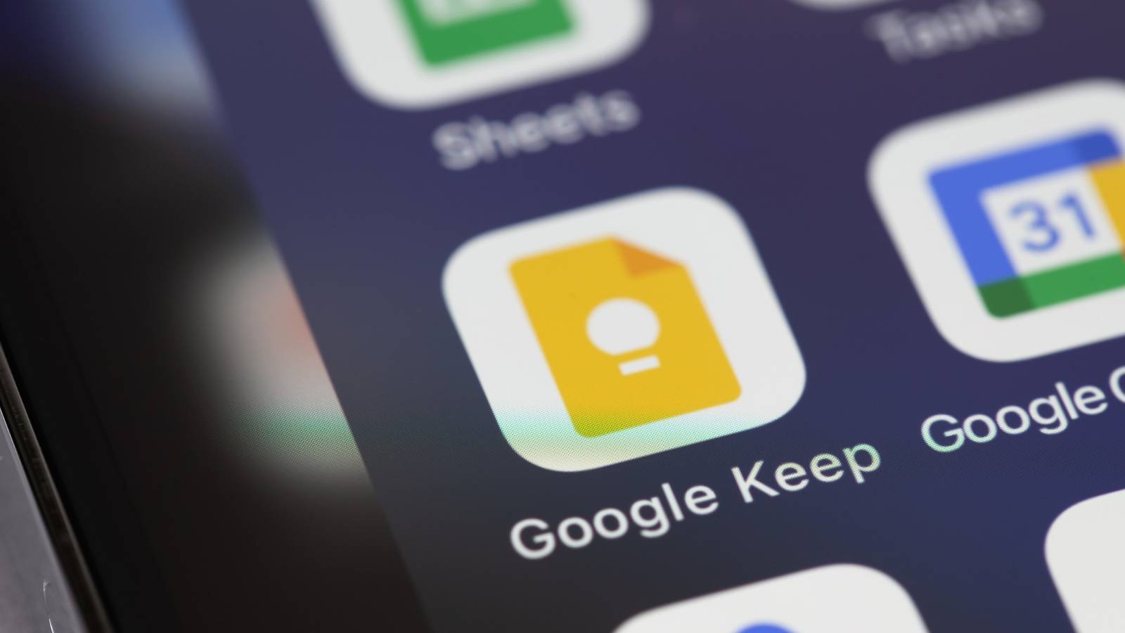 You Don’t Need Google Apps on Your Phone Anymore—Try These Instead
