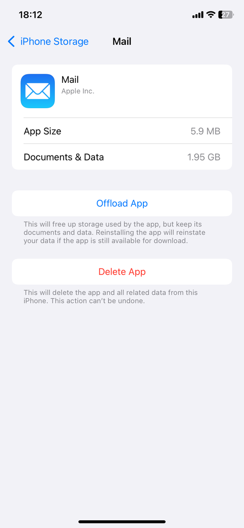 iPhone Mail app storage management page