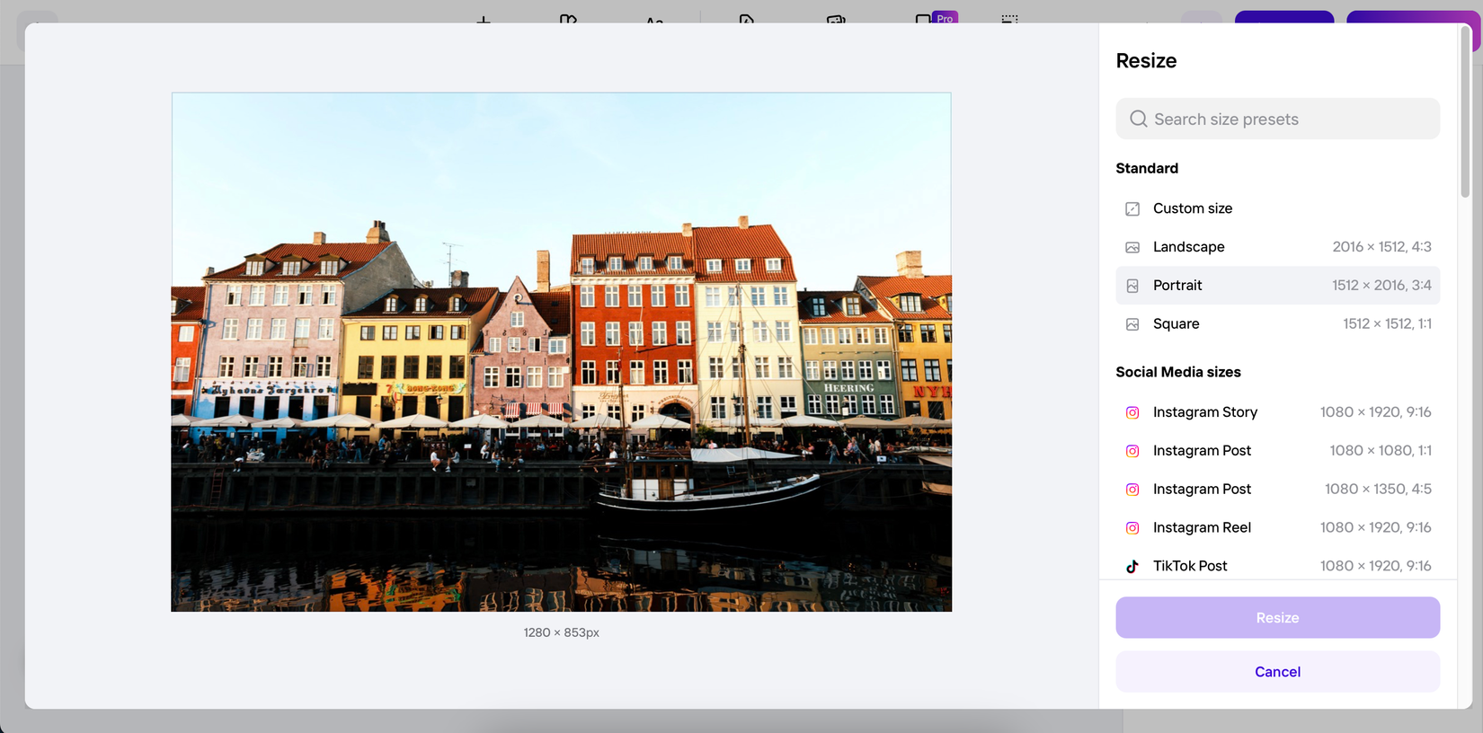 AI Resizing in Photoroom