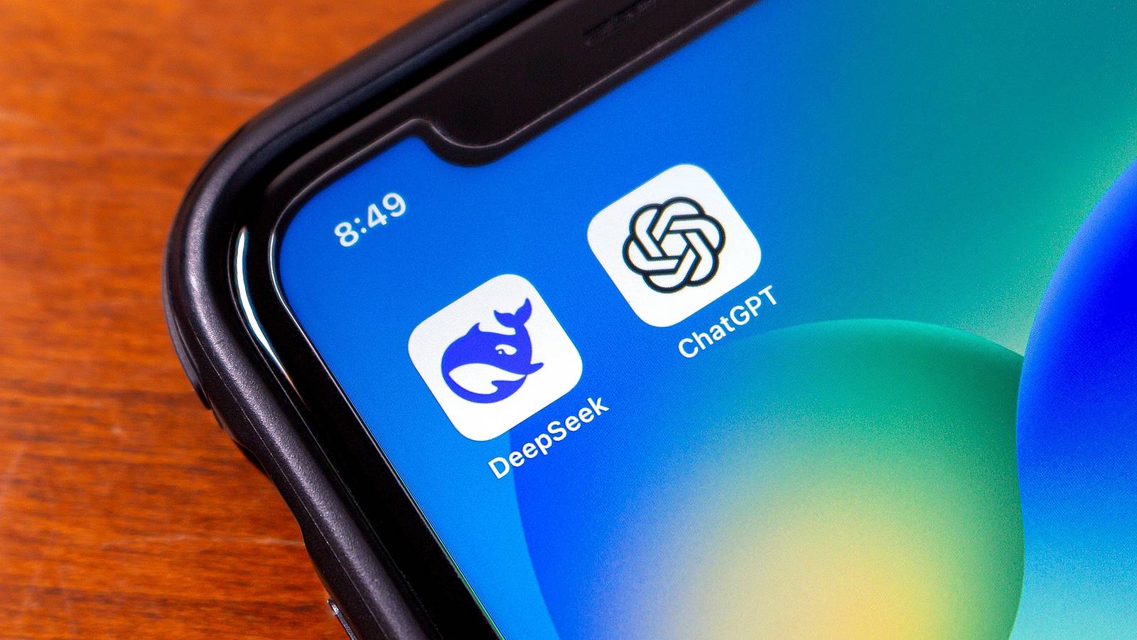4 Reasons I Dropped ChatGPT and Started Using DeepSeek