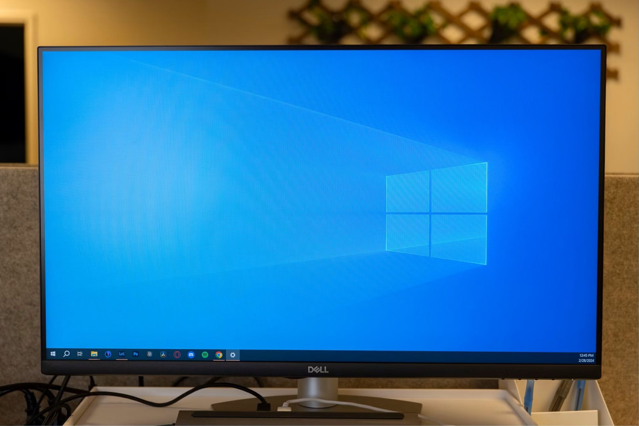 Windowsデスクトップ Windows 10 SOLUTION∞ Workstationより、AMD Ryzen™ Threadripper™ 9980X