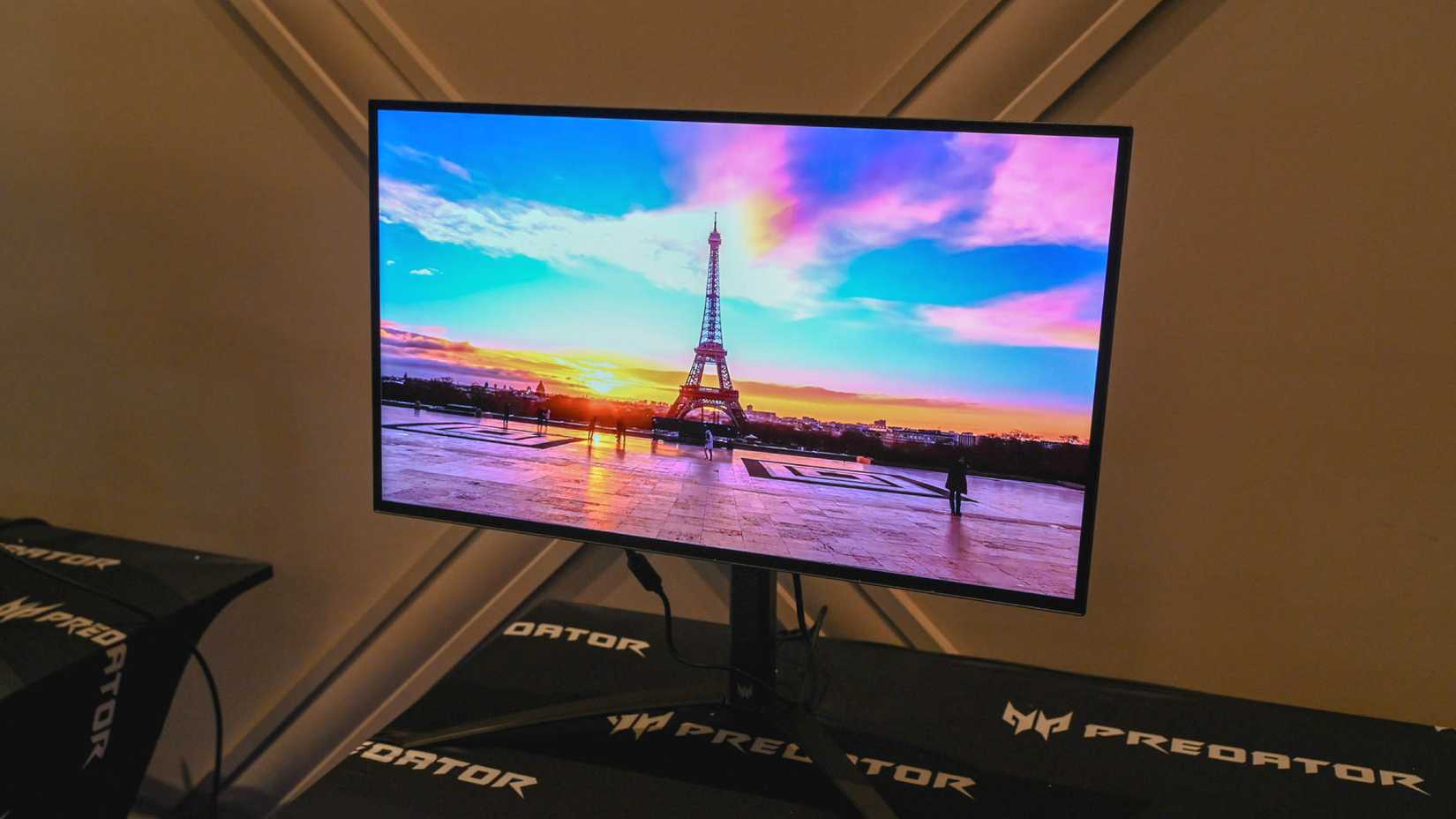 Acer Predator X27U Screen Detail Close up on Gaming Monitor