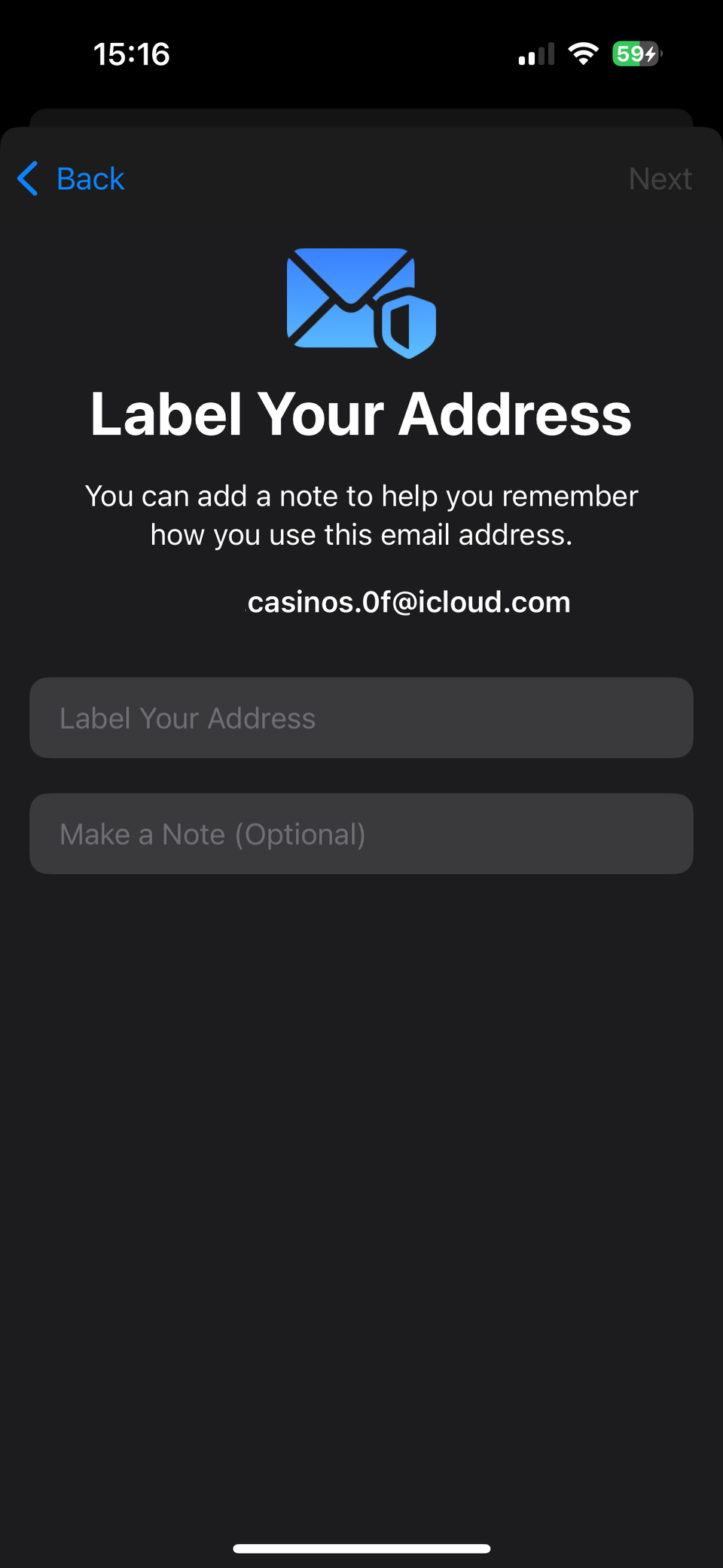 iPhone Hide my Email Label