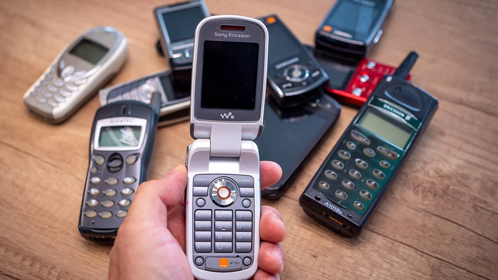 Cell Phone Before These Were the 9 Phones That Ruled the Streets Before Touchscreens Took ...