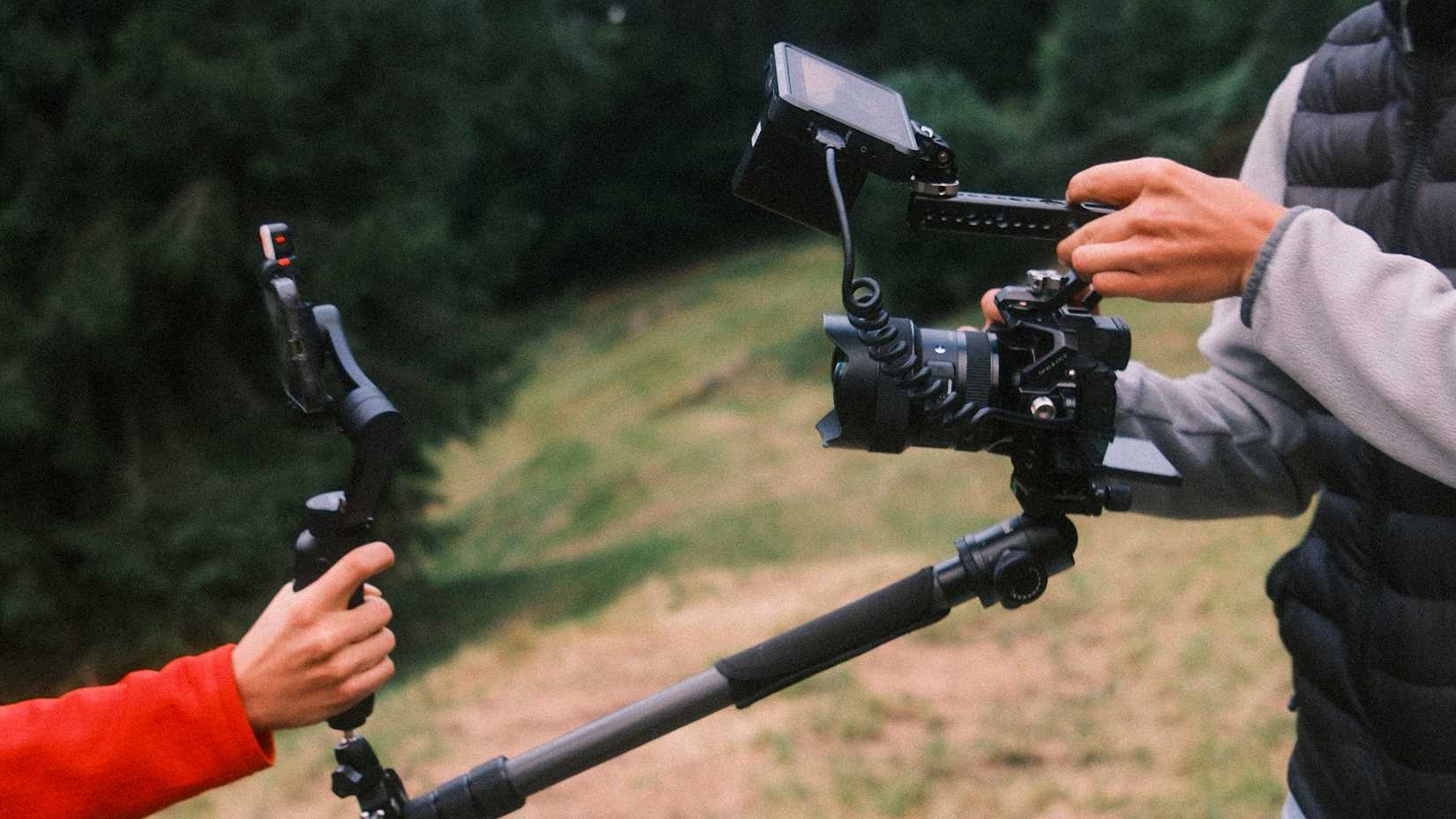 Hohem iSteady V3 Ultra with camera setup