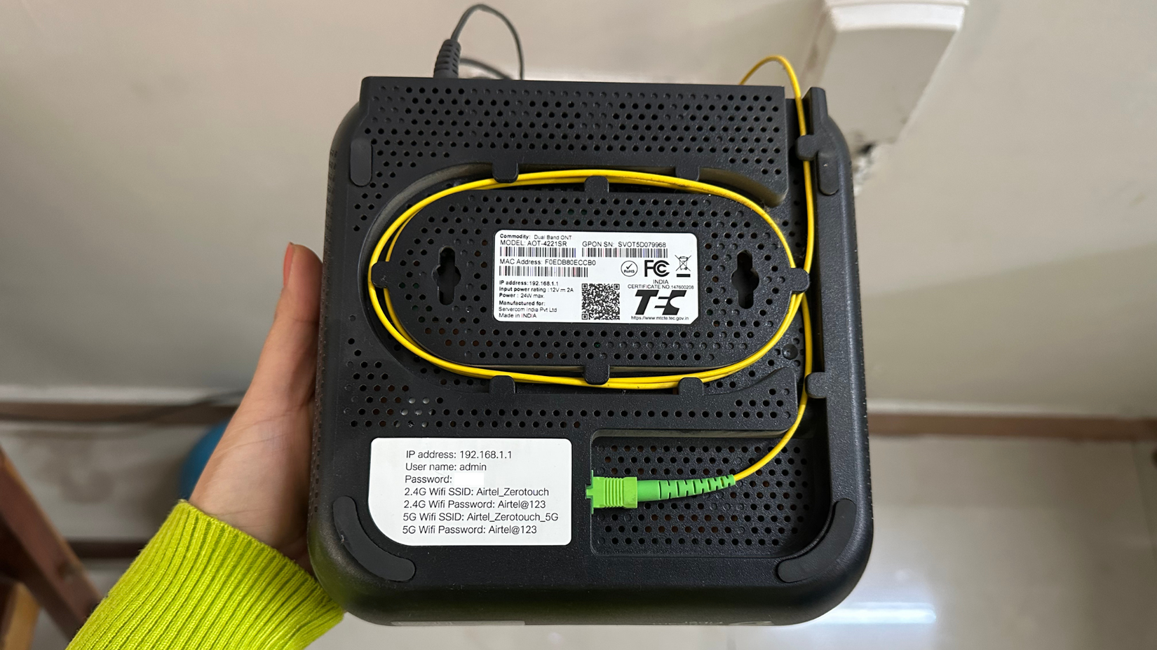 I kicked my smart bulbs off my main Wi-Fi and you should too