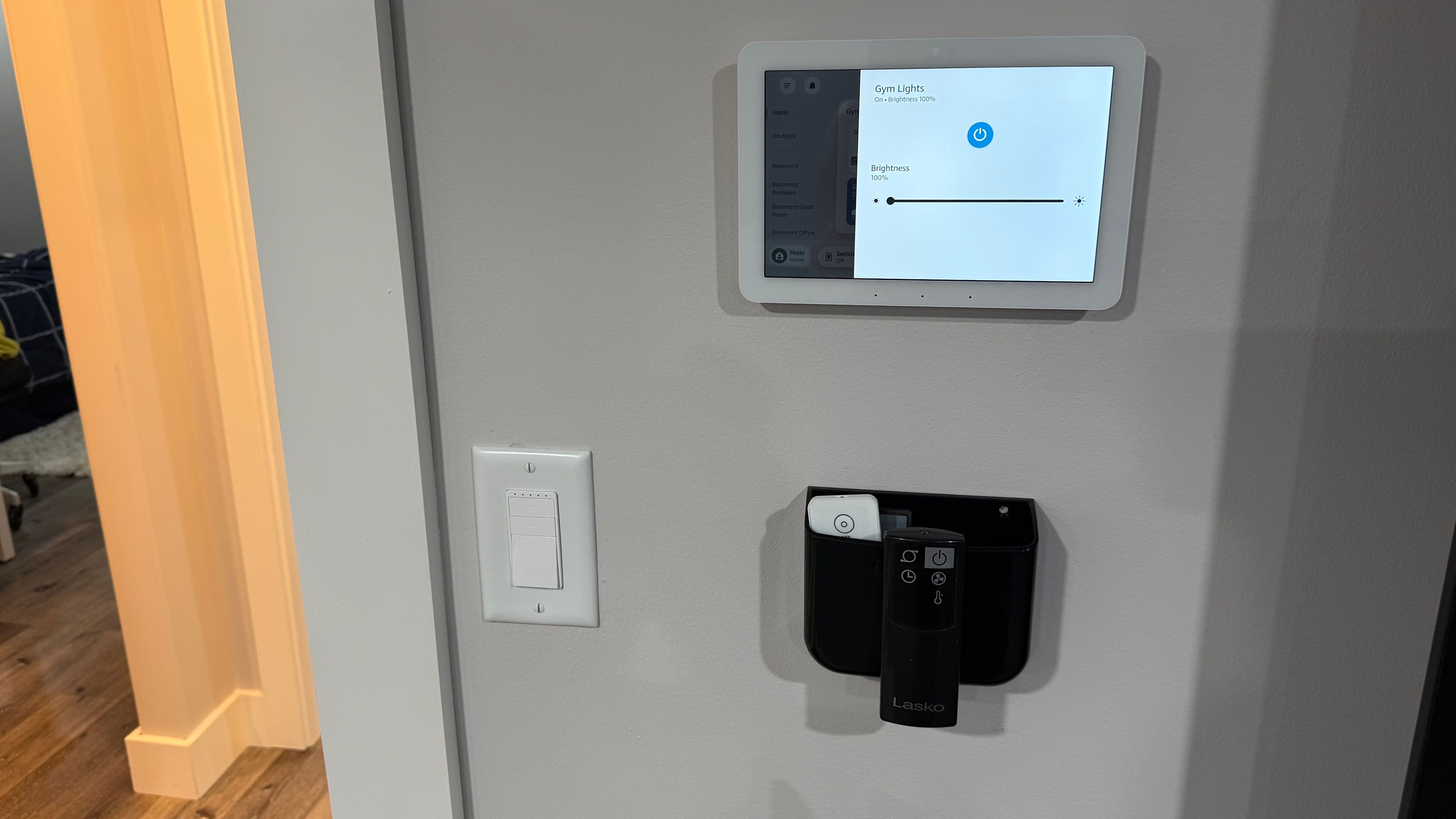 echo hub with smart switch
