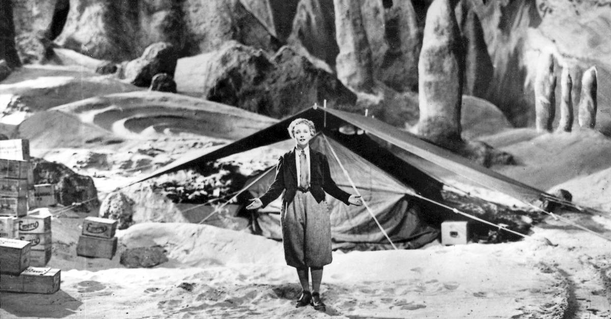 makeuseof.com - Dan Selcke - NASA says this movie has the most realistic rocket science