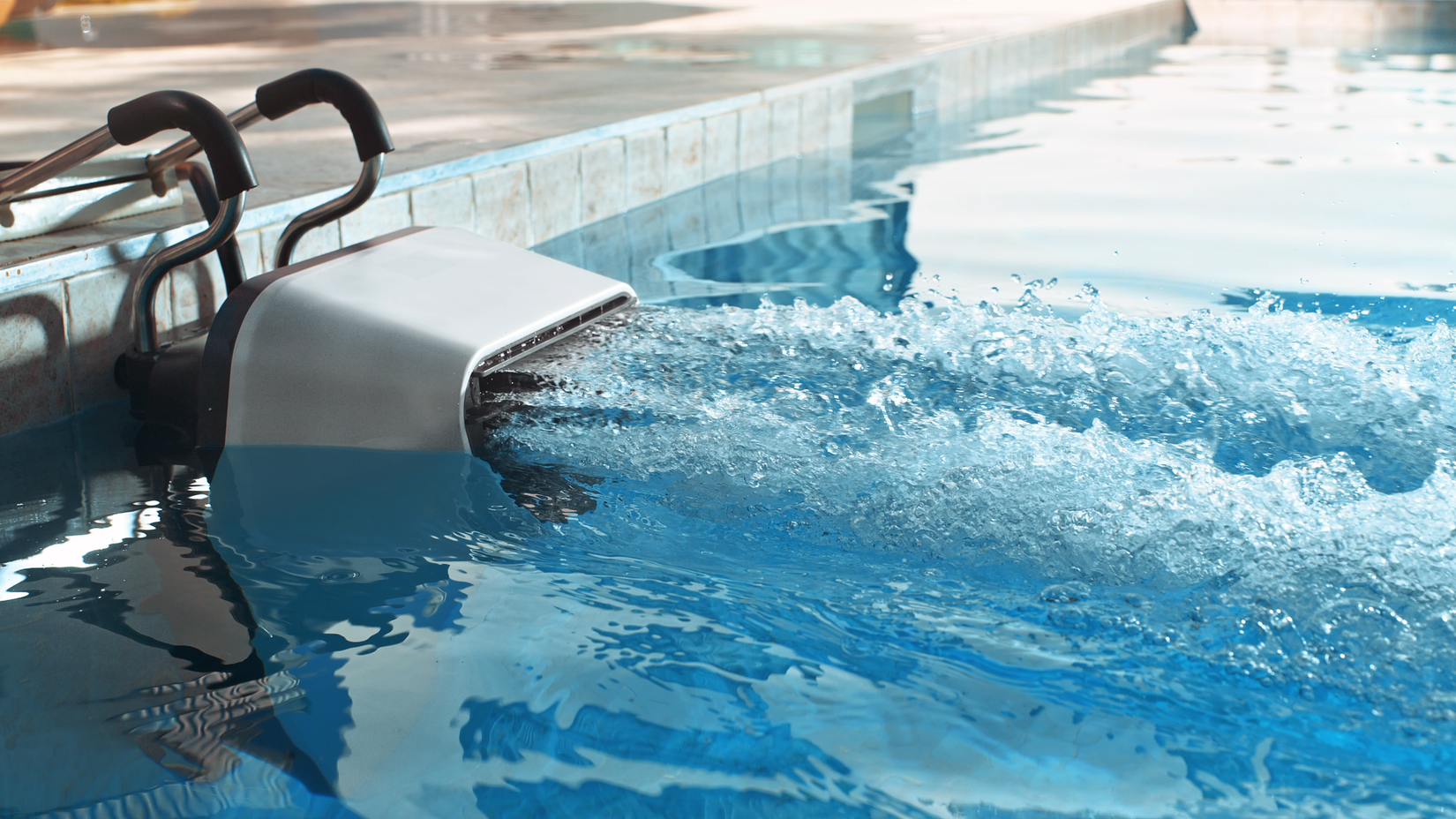 The iGarden Swim Jet X Series produces a close-up current.