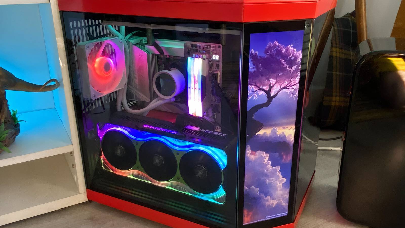 Hyte Y70 Infinite Touchのタッチスクリーンに表示される壁紙