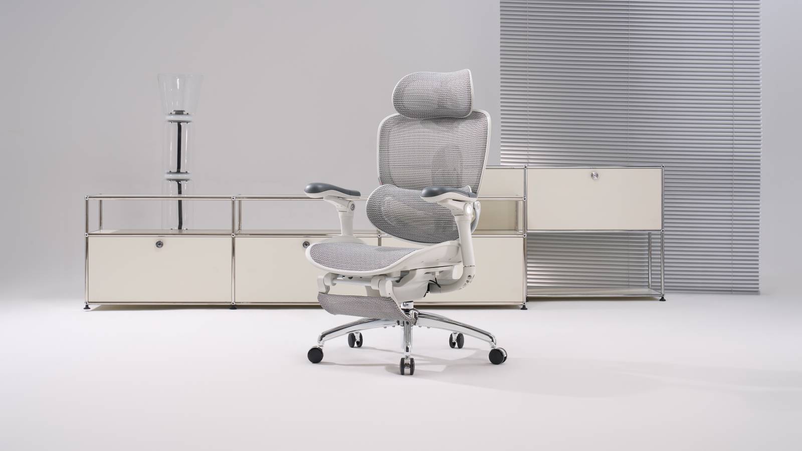 The Sihoo Doro C300 Pro V2: An ergonomic chair that adapts to the way you move