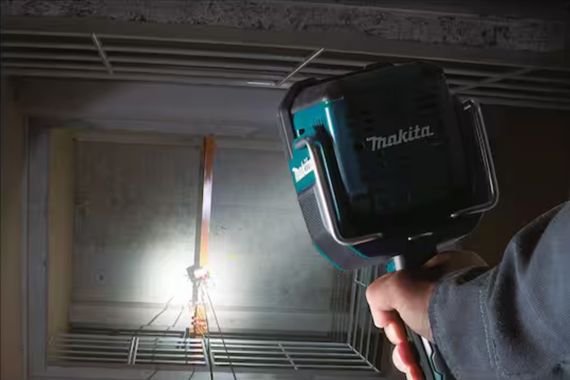 چراغ قوه Makita روشنکننده شفت-1