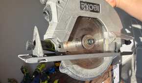 ryobi circular saw blade close up