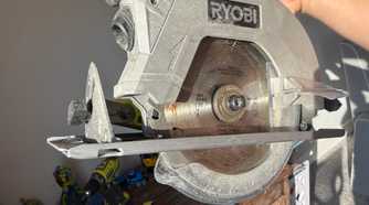 ryobi circular saw blade close up