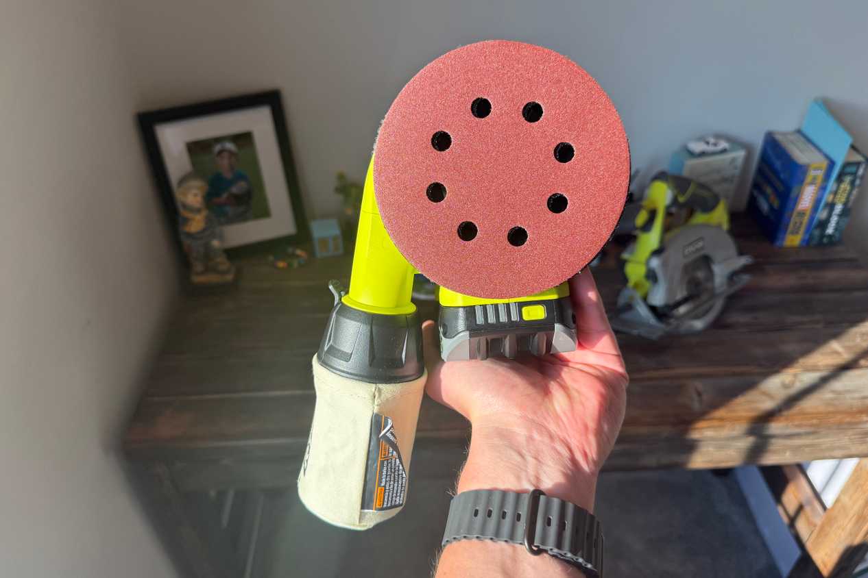 ryobi sander bottom