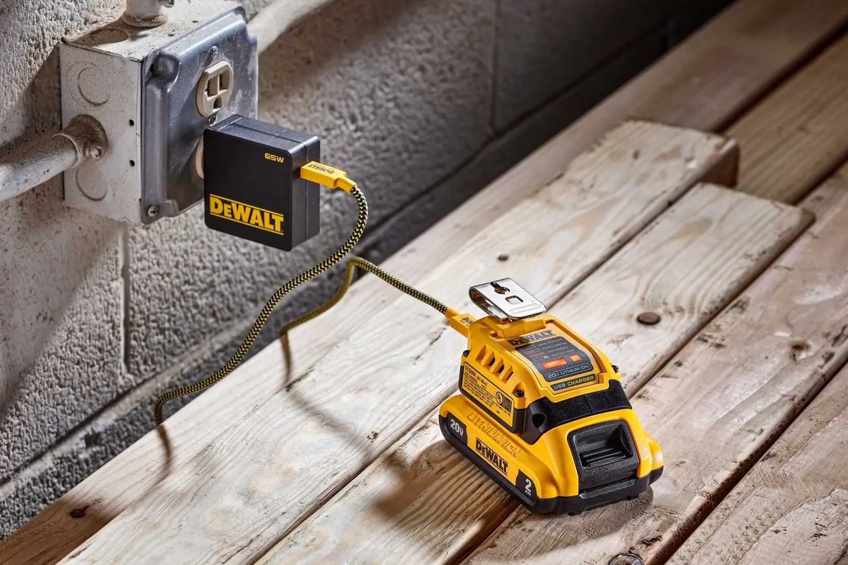 dewalt dcb094k plugged into wall socket 