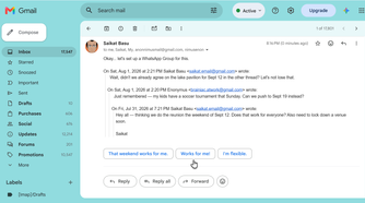 Smart Reply quick-response buttons under a Gmail message.
