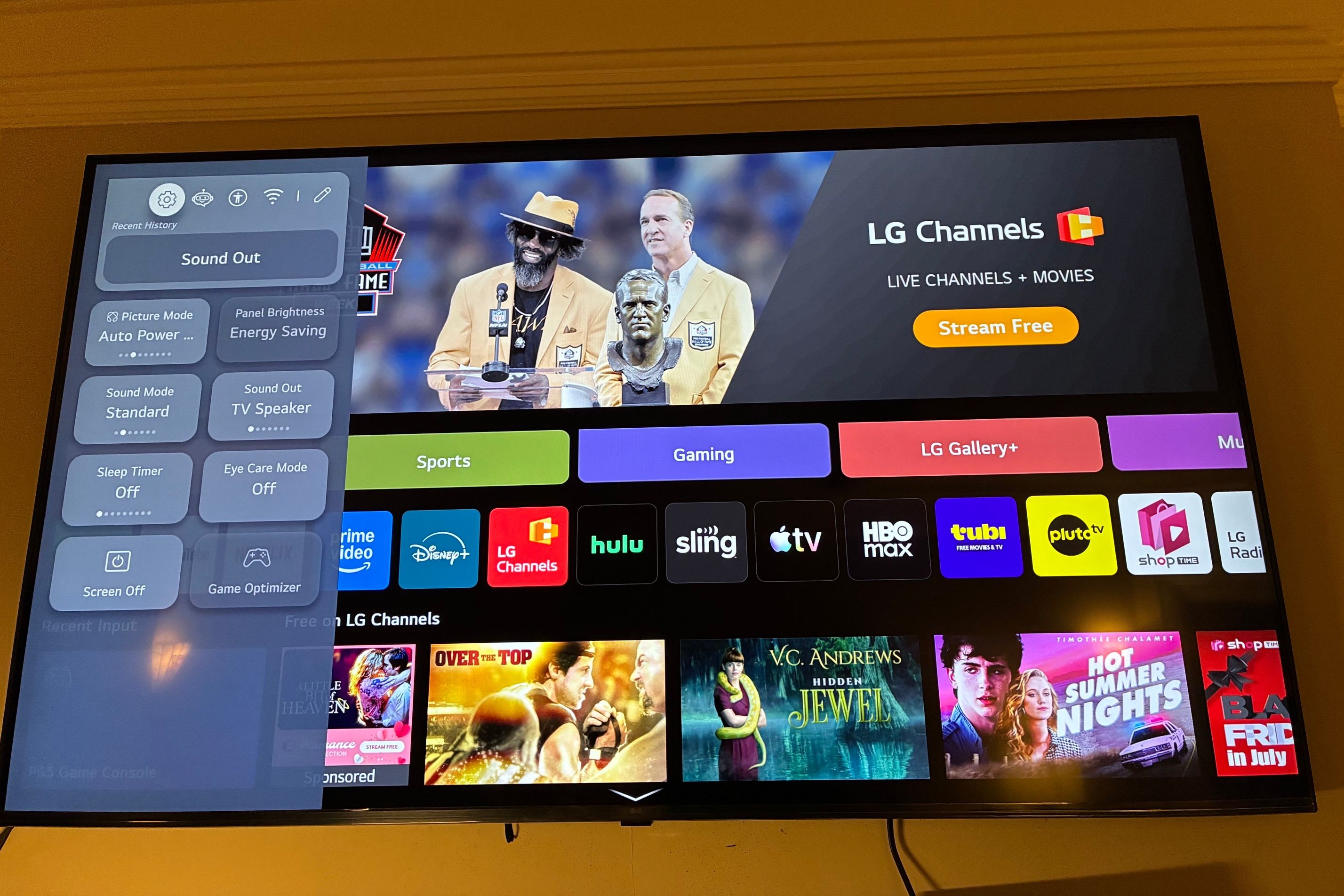 You can use these 5 smart TV apps without Wi-Fi
