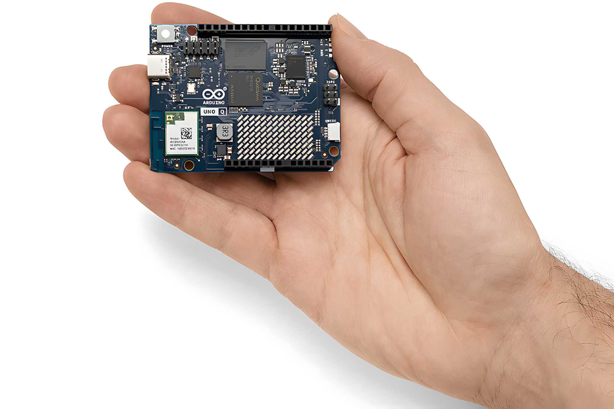 En Arduino Arduino’s new board wants to be a Raspberry Pi and an ESP32, but the ...
