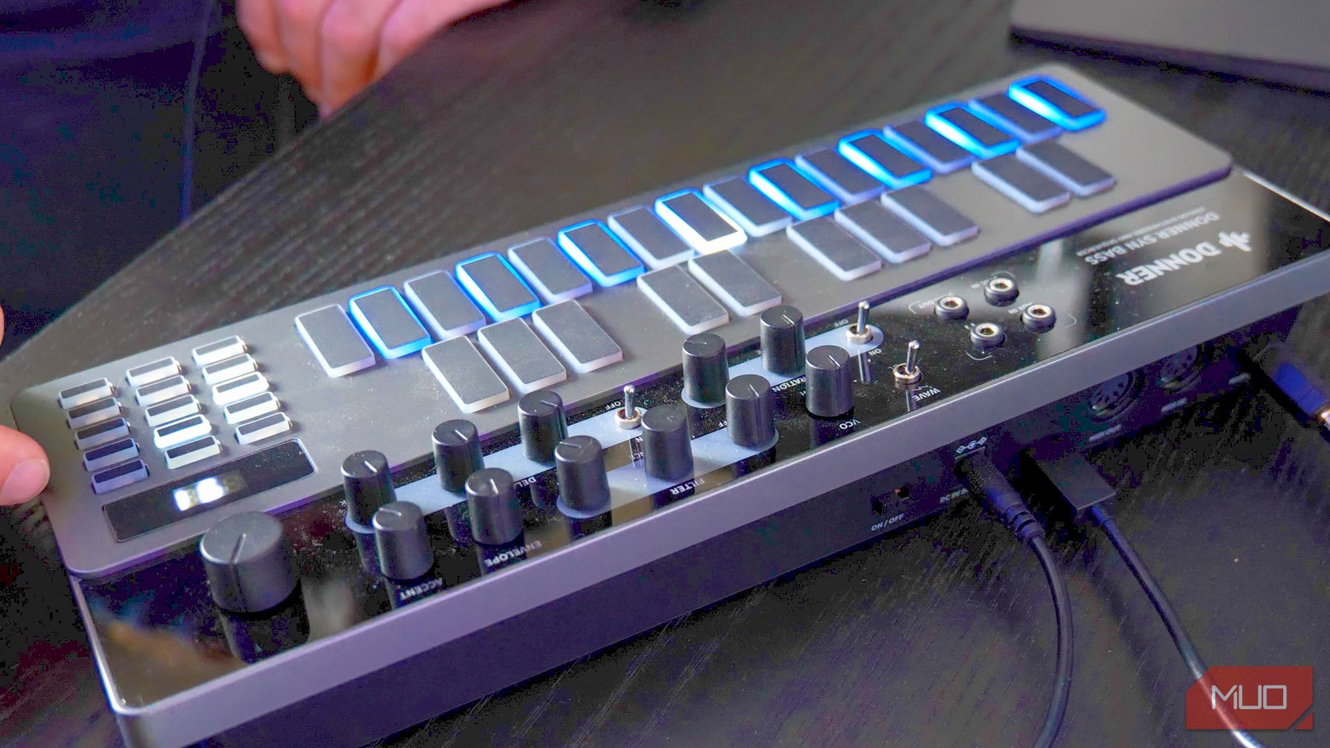 Donner B1 Bass Synth: Get Squelchy With This Low-Cost TB-303 Clone