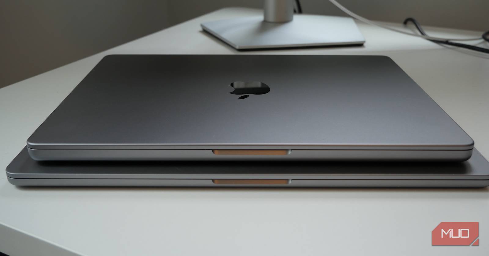15-Inch MacBook Air vs 14-Inch MacBook Pro: Which Is Right for You?
