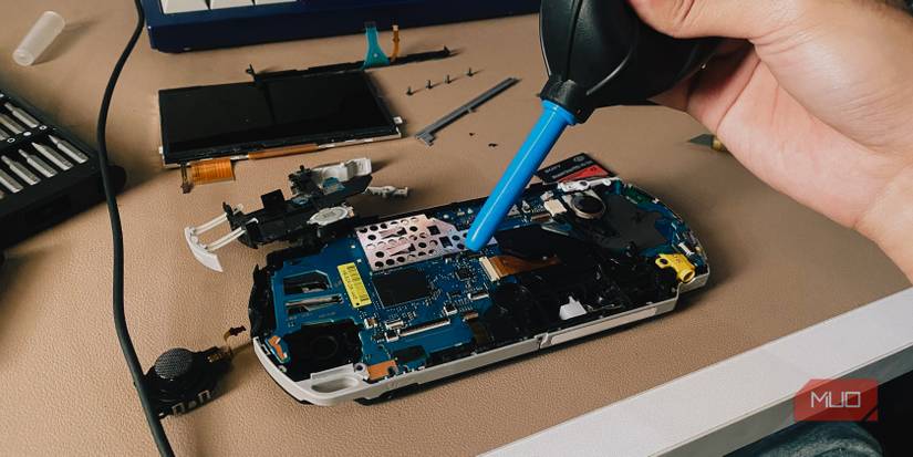 How to Clean a Sony PSP