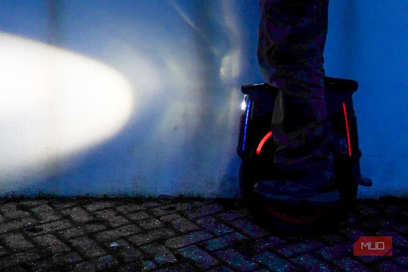 Inmotion Rings InMotion V12HT is the Ultimate Hill-Climbing EUC for Commuting and Fun