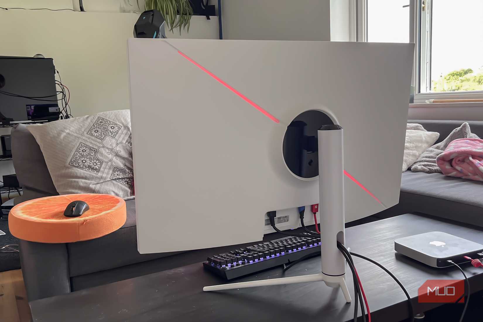 Monitor Usb Enabled Please stop plugging these devices into your monitor’s USB ports — it's ...