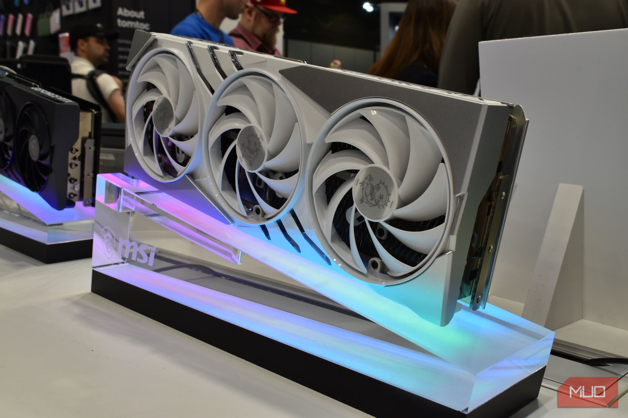 msi 4070 slimline gpu on msi stand