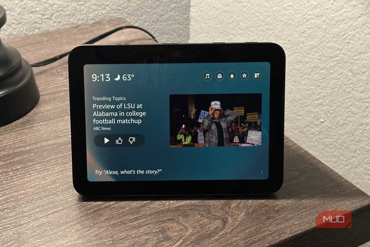 amazon echo show 8 adaptive content close
