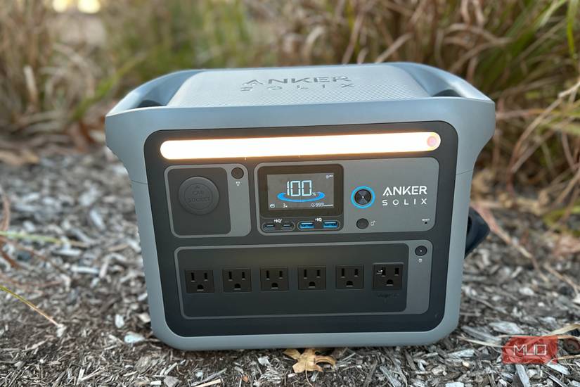 Anker Solix C1000 Review: A Portable Power Station That Can Be Recharged in  a Flash