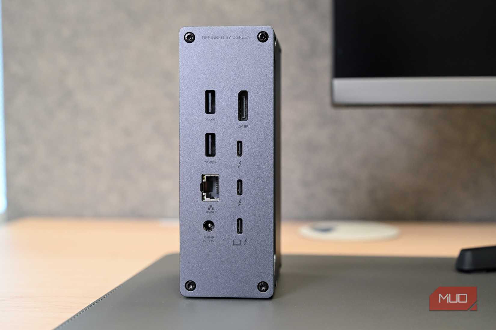 Ports on the Ugreen Revodok Max 213