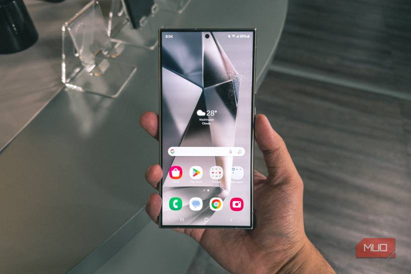 گلکسی S24 Ultra – در دست – جلو