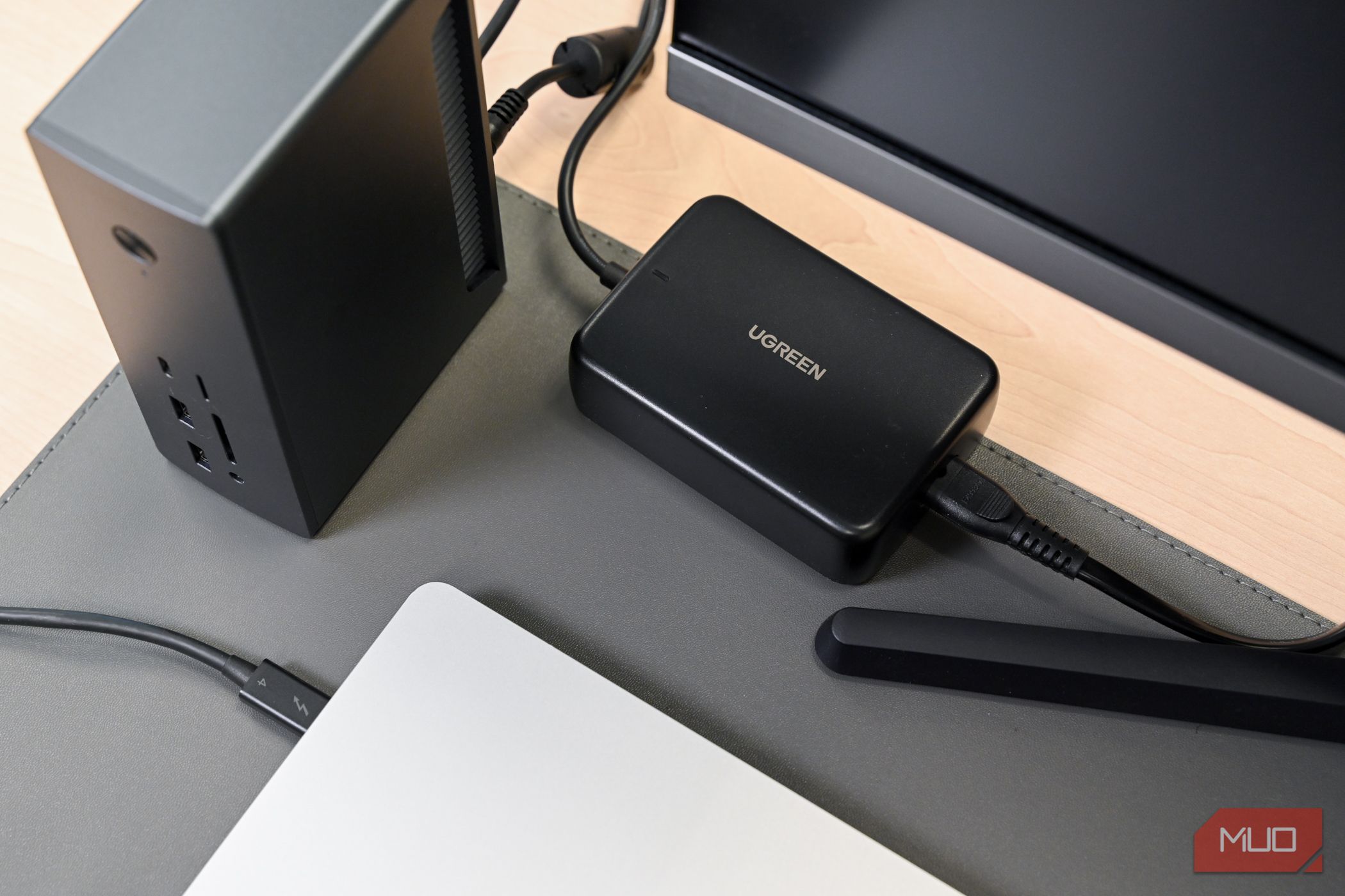 Ugreen Revodok Max 213 Thunderbolt 4 Docking Station Review
