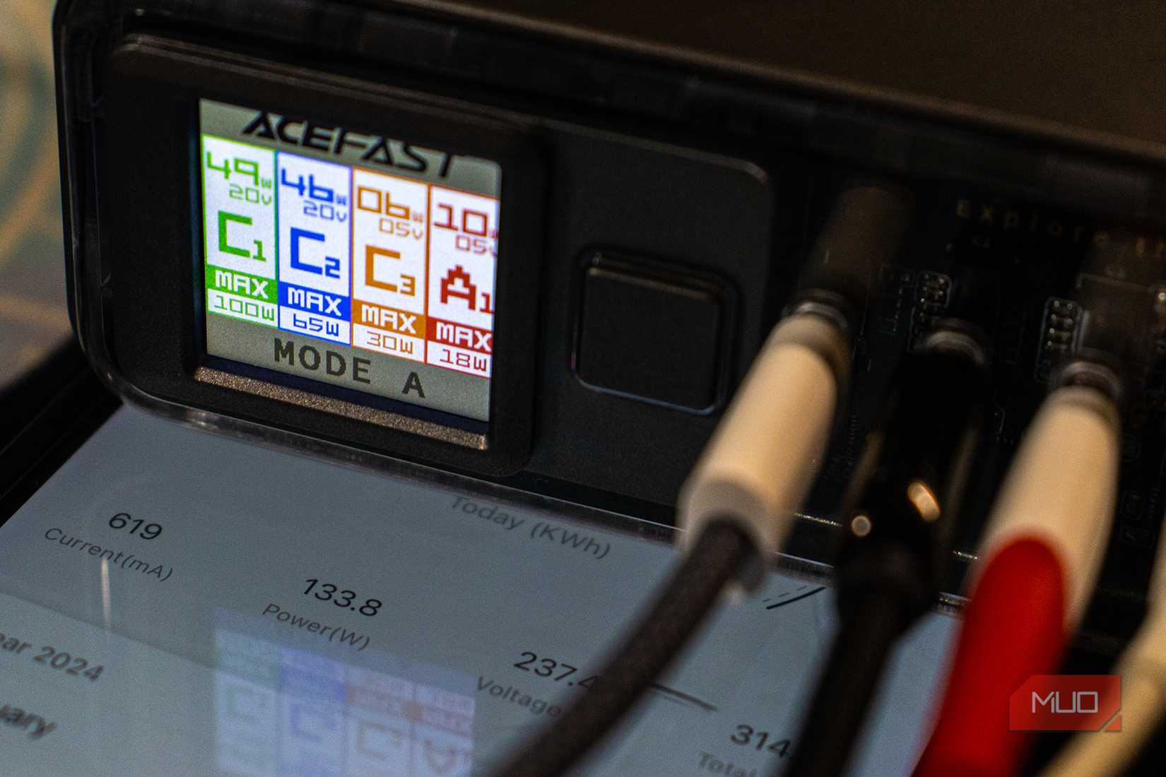 Acefast Z4 PD218W GaN Charger output and power draw