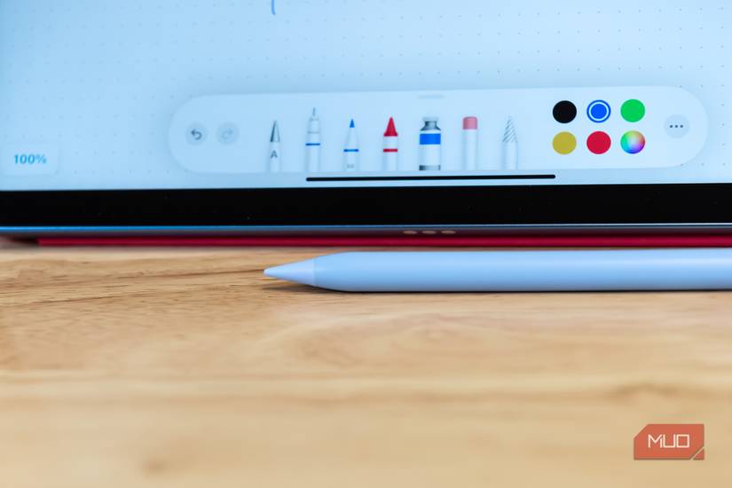 سر قلم ZAGG Pro Stylus 2 در مقابل آیپد