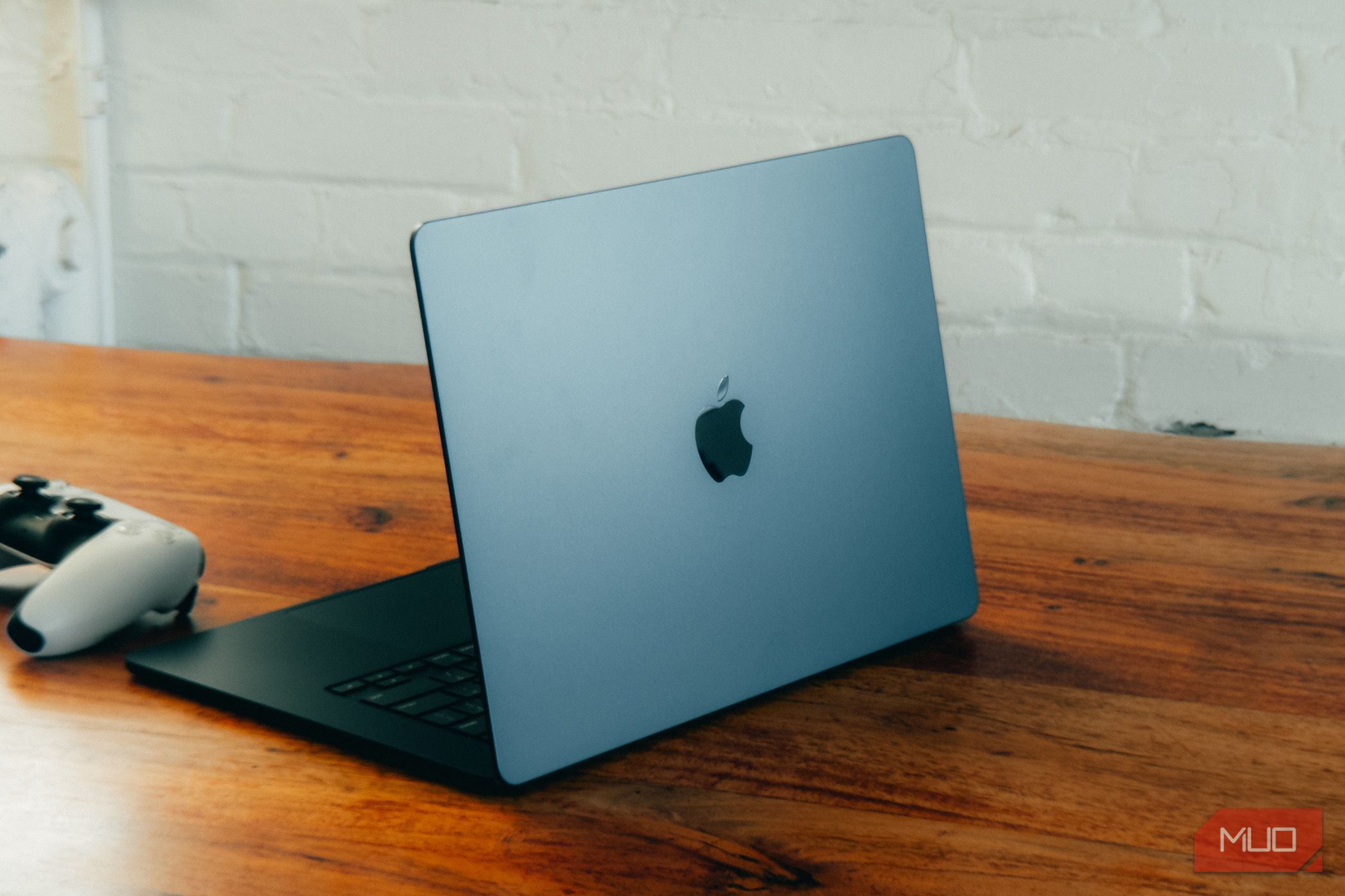 MacBook本体 MacBook Air MRXQ3/A M3 13-inch MacBook Air: Apple M3 chip with 8-core CPU and 8