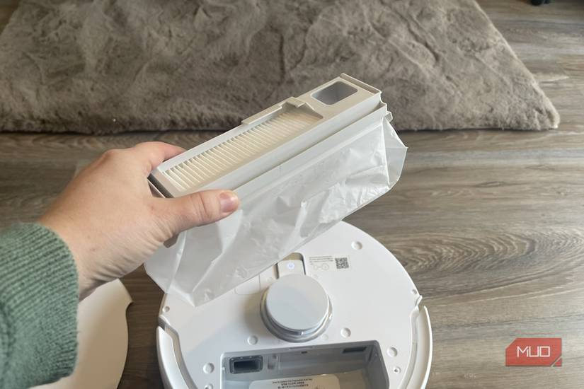 ناروال فریو ایکس اولترا ربات با سطل یکبار مصرف