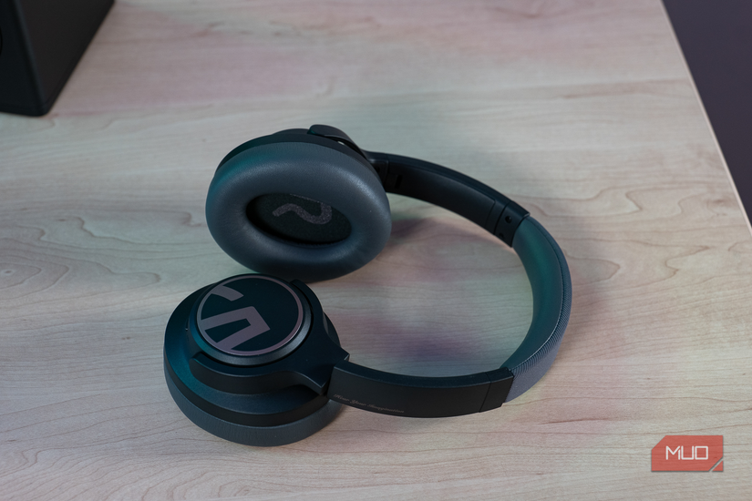 هدفونهای SoundPEATS Space دارای هدفونهای قابل چرخش