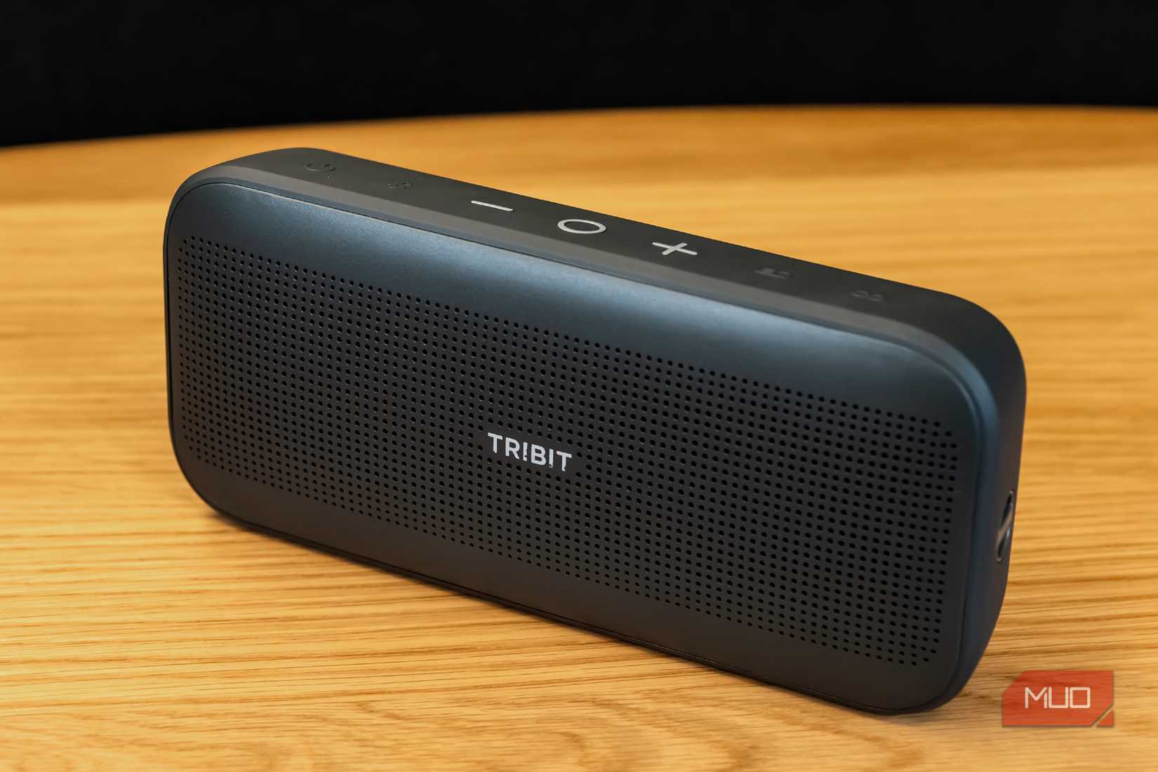 نمای زاویهدار Tribit Stormbox Flow Box-1