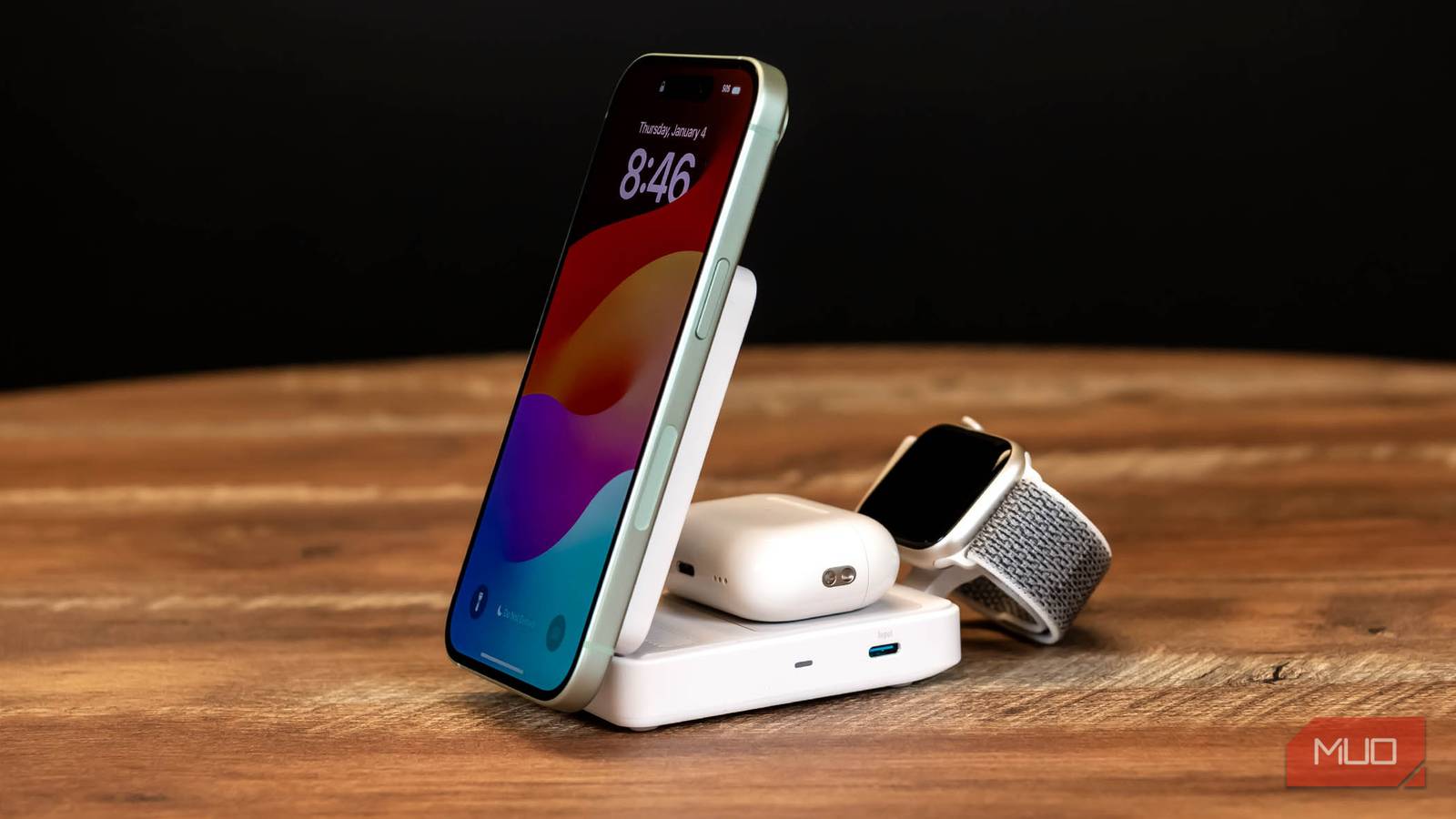 Anker MagGo Wireless Charging Station (Foldable 3-in-1) Review: A Portable  Apple Charger With Everything You Need