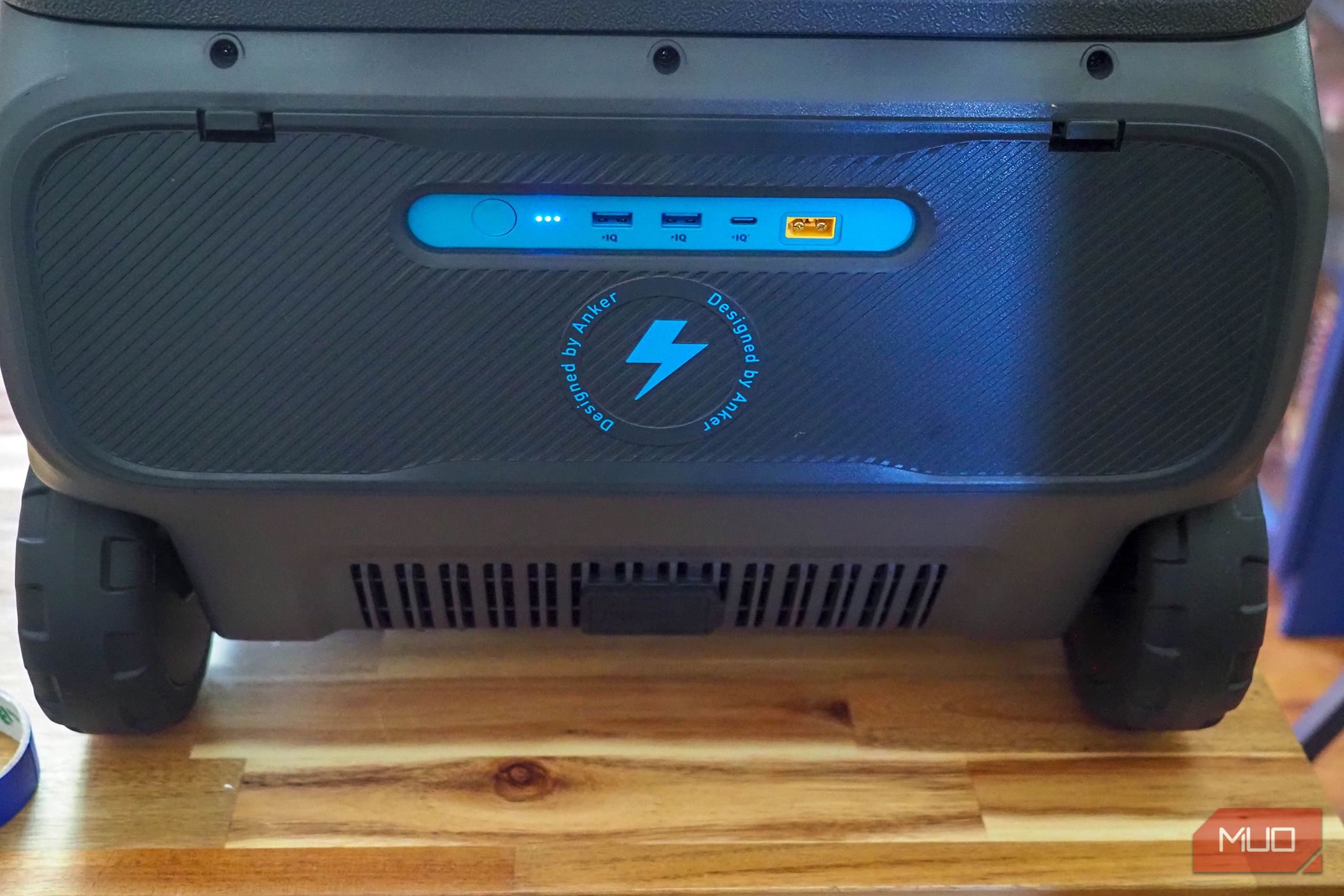 2気室 Anker EverFrost Powered Cooler 50 Anker EverFrost Powered Cooler—Everlasting Coolness. Anytime