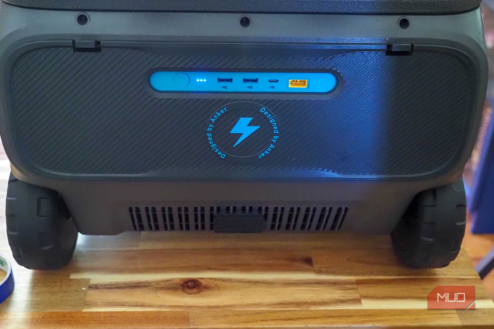 Anker EverFrost Dual-Zone Powered Cooler 50 Review: Flexible Chilling on  Demand