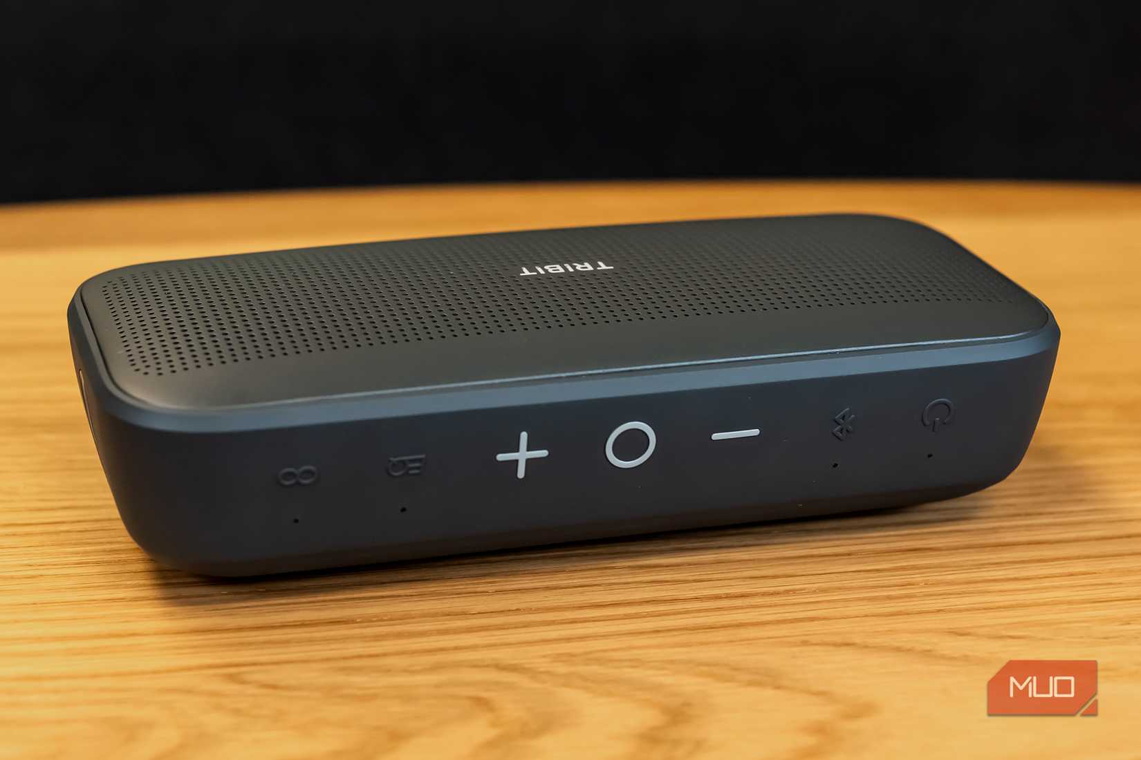 دکمههای Tribit Stormbox Flow-1