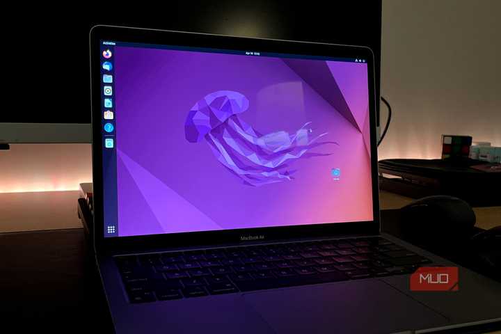 A MacBook on a desk running Ubuntu